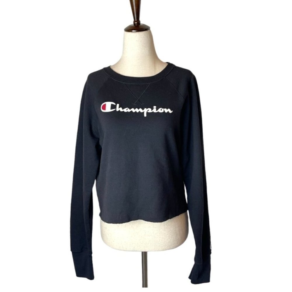 Champion Black Crew Neck Cropped Raw Hem Logo Raglan Sleeve Sweatshirt Size M